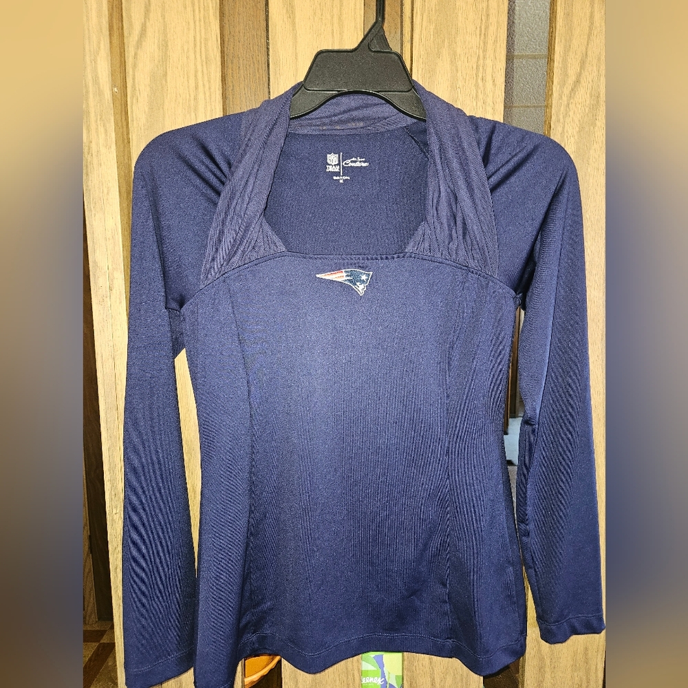 NFL Women's Navy Blue Long Sleeve Patriots Jersey Top